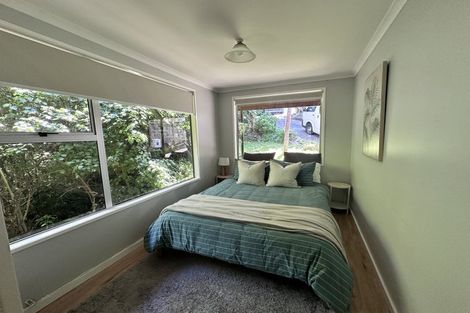 Photo of property in 2 Corlett Road, Plimmerton, Porirua, 5026