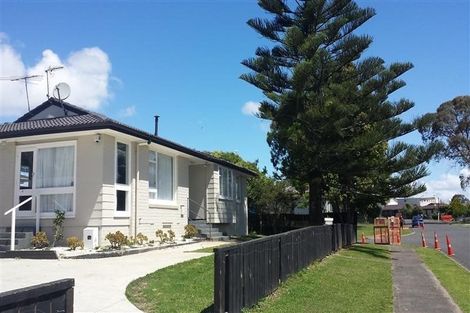 Photo of property in 13 Chelburn Crescent, Mangere East, Auckland, 2024