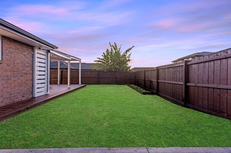 Photo of property in 37 Wellfield Drive, Papakura, 2110