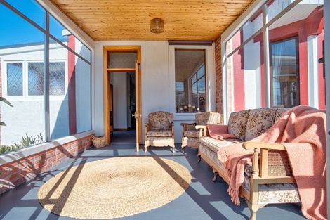 Photo of property in 6 Johnson Street, Milton, 9220