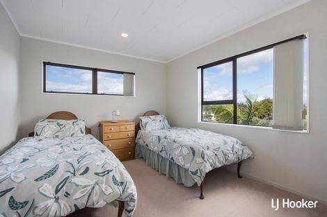 Photo of property in 16 Pohutukawa Drive, Athenree, Katikati, 3177