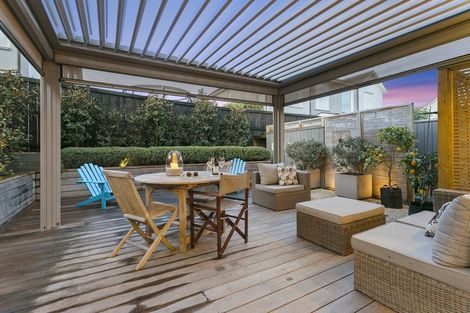 Photo of property in 4 Bomb Point Drive, Hobsonville, Auckland, 0616