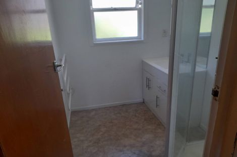 Photo of property in 25 Verbena Road, Birkdale, Auckland, 0626