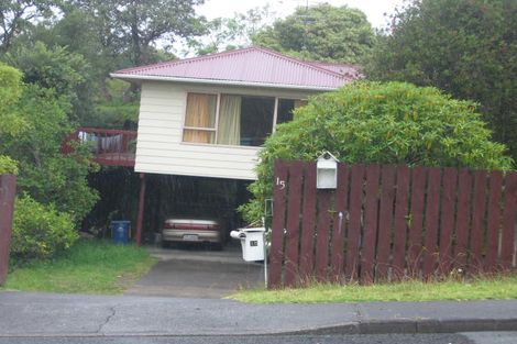 Photo of property in 15 Ellice Road, Totara Vale, Auckland, 0629