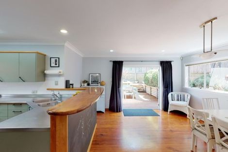 Photo of property in 77 Sunbrae Drive, Silverstream, Upper Hutt, 5019