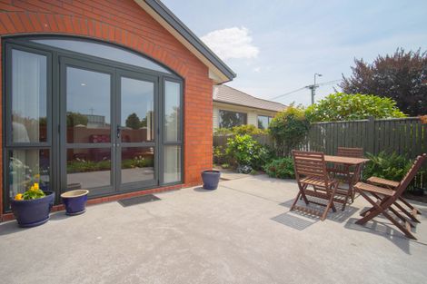 Photo of property in 101 Avonhead Road, Avonhead, Christchurch, 8042