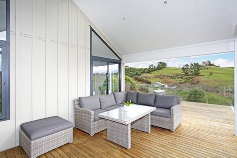 Photo of property in 2428 Hunua Road, Hunua, Papakura, 2583