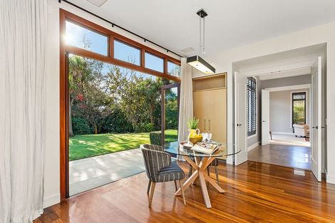 Photo of property in 118 Straven Road, Fendalton, Christchurch, 8014