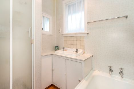 Photo of property in 34 Dunstan Crescent, Hornby, Christchurch, 8042