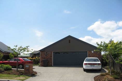 Photo of property in 6 Evergreen Place, Parklands, Christchurch, 8083