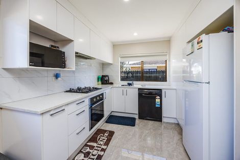 Photo of property in 2/10 Airfield Road, Takanini, 2112