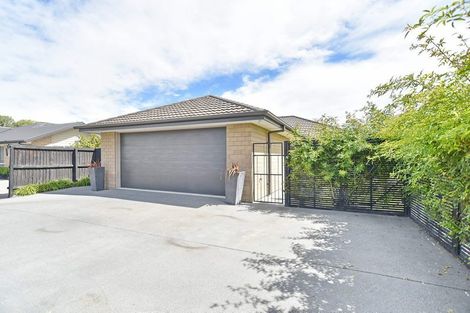 Photo of property in 15 Sequoia Way, Rangiora, 7400