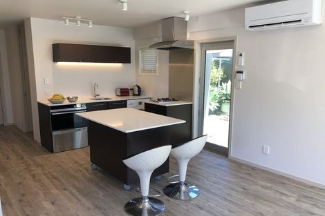 Photo of property in 3/27 Rangitoto Terrace, Milford, Auckland, 0620