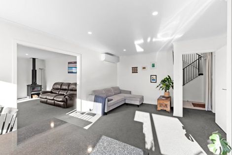 Photo of property in 9 Gibraltar Way, Fitzherbert, Palmerston North, 4410