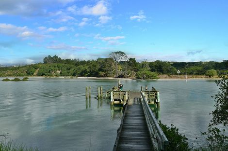 Photo of property in 219 Wade River Road, Wade Heads, Whangaparaoa, 0932