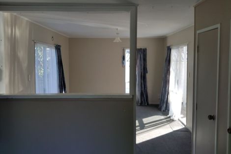 Photo of property in 1/5 Myna Place, Weymouth, Auckland, 2103