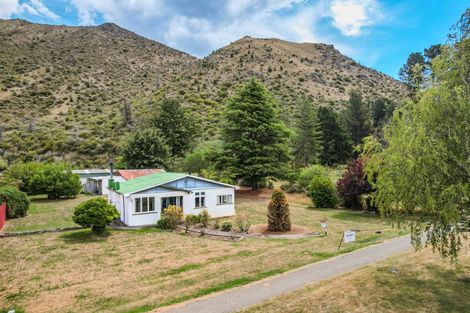 Photo of property in 103 Bledisloe Street, Kurow, 9435