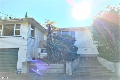 Photo of property in 25 Selwyn Crescent, Forrest Hill, Auckland, 0620