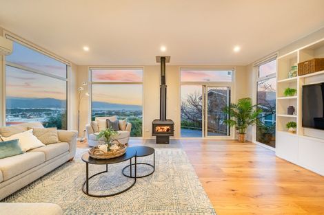 Photo of property in 24 Magnolia Grove, Maungaraki, Lower Hutt, 5010