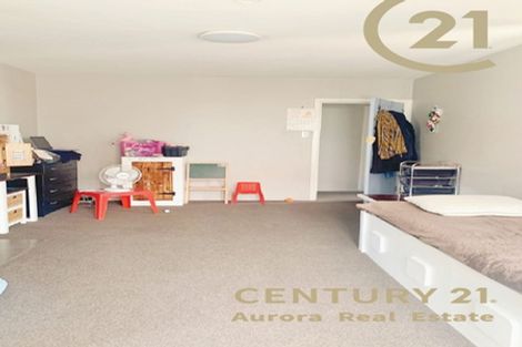 Photo of property in 5 Glenora Place, Hornby, Christchurch, 8042