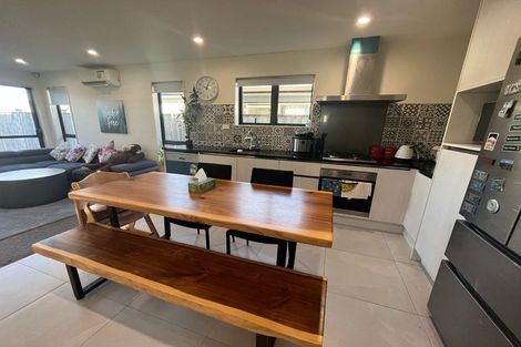 Photo of property in 14 Farmland Road, Papakura, 2110