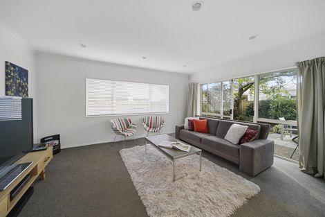 Photo of property in 2/17 Headcorn Place, Botany Downs, Auckland, 2010