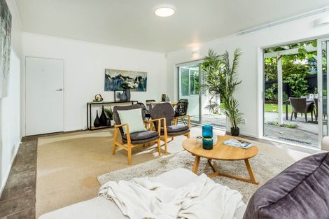 Photo of property in 5 Kilduff Place, Mairangi Bay, Auckland, 0630