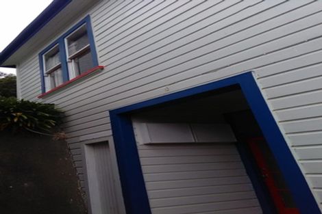 Photo of property in 25 Sutherland Crescent, Melrose, Wellington, 6023