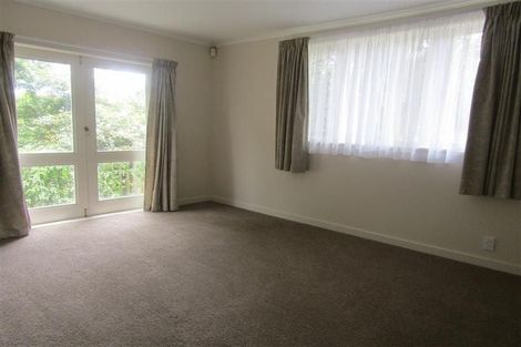 Photo of property in 2/24 Garadice Road, Rothesay Bay, Auckland, 0630