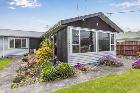 Photo of property in 287 Te Moana Road, Waikanae, 5036