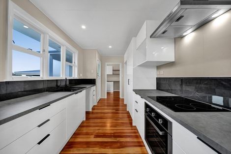 Photo of property in 9 Pacey Avenue, Hawera, 4610