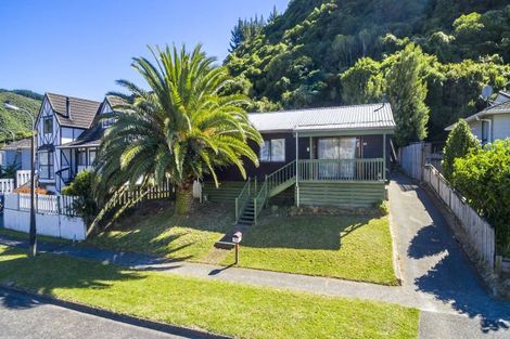 Photo of property in 93 Gillespies Road, Birchville, Upper Hutt, 5018