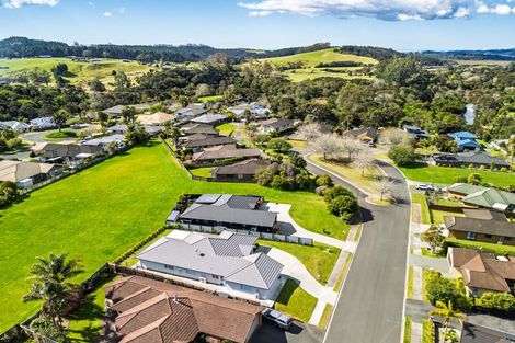 Photo of property in 6 Halyard Loop, Haruru, 0204