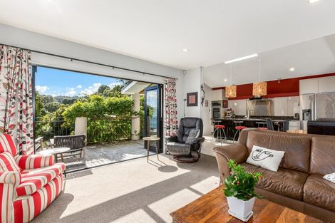 Photo of property in 52 Walter Road, Lowry Bay, Lower Hutt, 5013