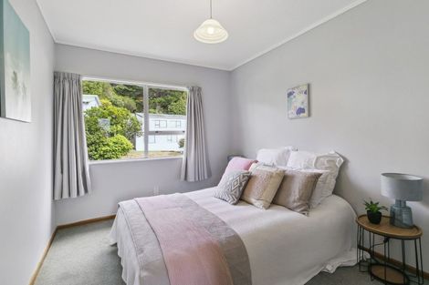 Photo of property in 17 Westhaven Drive, Tawa, Wellington, 5028