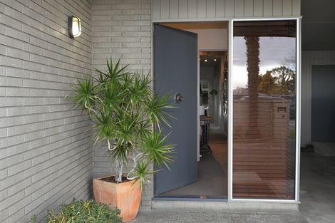 Photo of property in 92 Napier Road, Havelock North, 4130