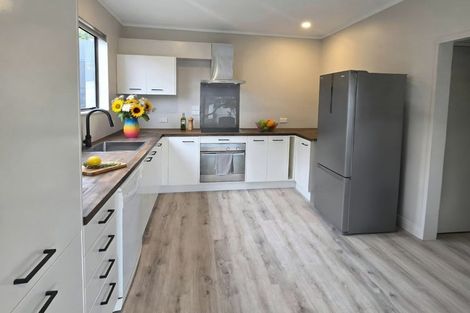 Photo of property in 18 Mercury Way, Whitby, Porirua, 5024