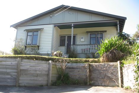 Photo of property in 17 Waikowhai Street, Ngaio, Wellington, 6035