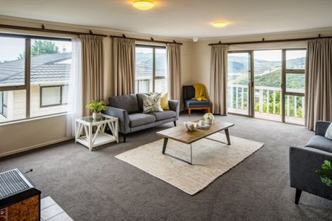 Photo of property in 10 Tremaine Place, Camborne, Porirua, 5026