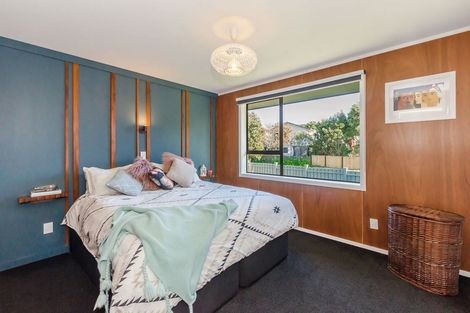 Photo of property in 1 Freyberg Crescent, Waikanae Beach, Waikanae, 5036