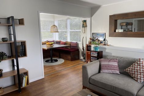 Photo of property in 25 Routley Drive, Glen Eden, Auckland, 0602