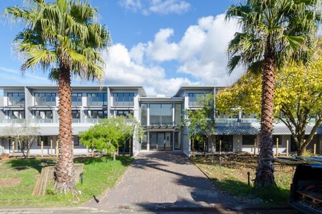 Photo of property in 27a/30 Westward Ho, Glen Eden, Auckland, 0602