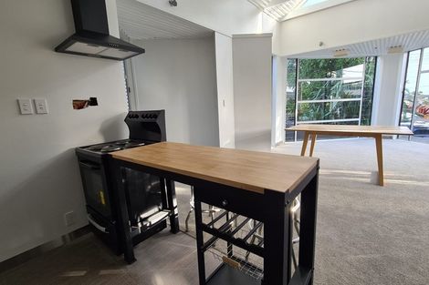 Photo of property in 31 Tizard Road, Birkenhead, Auckland, 0626