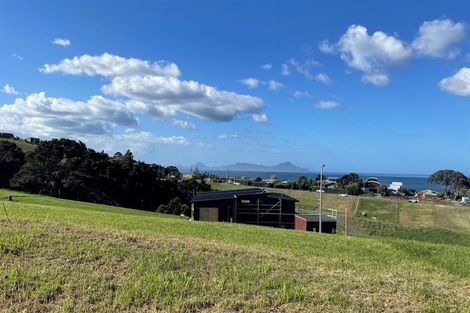 Photo of property in 14 Starlight Place, Langs Beach, 0582