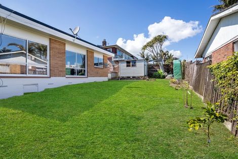Photo of property in 25 Clovelly Road, Bucklands Beach, Auckland, 2012