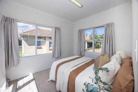 Photo of property in 22 Forest Lake Road, Forest Lake, Hamilton, 3200