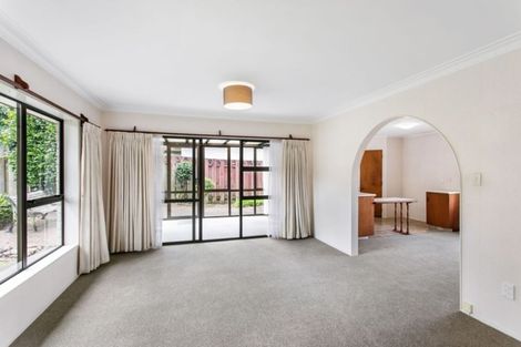 Photo of property in 6 Youngs Road, Papakura, 2110