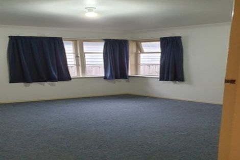 Photo of property in 28 Gibbons Street, Upper Hutt Central, Upper Hutt, 5018