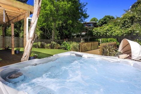 Photo of property in 52a Matipo Road, Mairangi Bay, Auckland, 0630