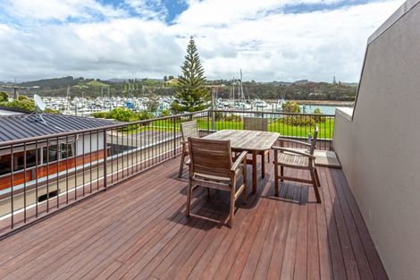 Photo of property in 613c Beach Road, Whangamata, 3620